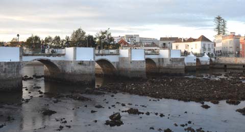 Der Fluss Gilão in Tavira