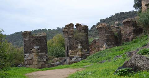 Die Ponte Velha de Mértola im Alentejo Ponte Velha de Mértola